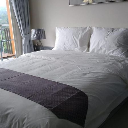 Galeri Ciumbuleuit Apartment 3 By Gezonder บันดุง ภายนอก รูปภาพ